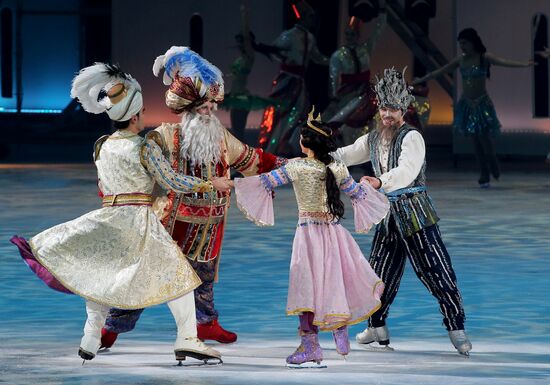 Premiere of Aladdin and Master of Fire ice show