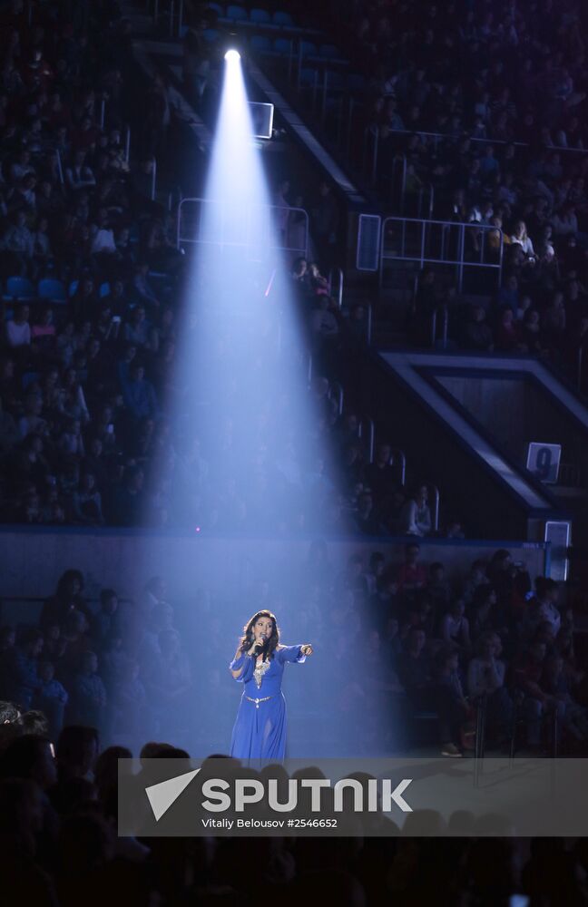 Premiere of Aladdin and Master of Fire ice show