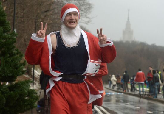 Santa Claus Happy Run in Moscow