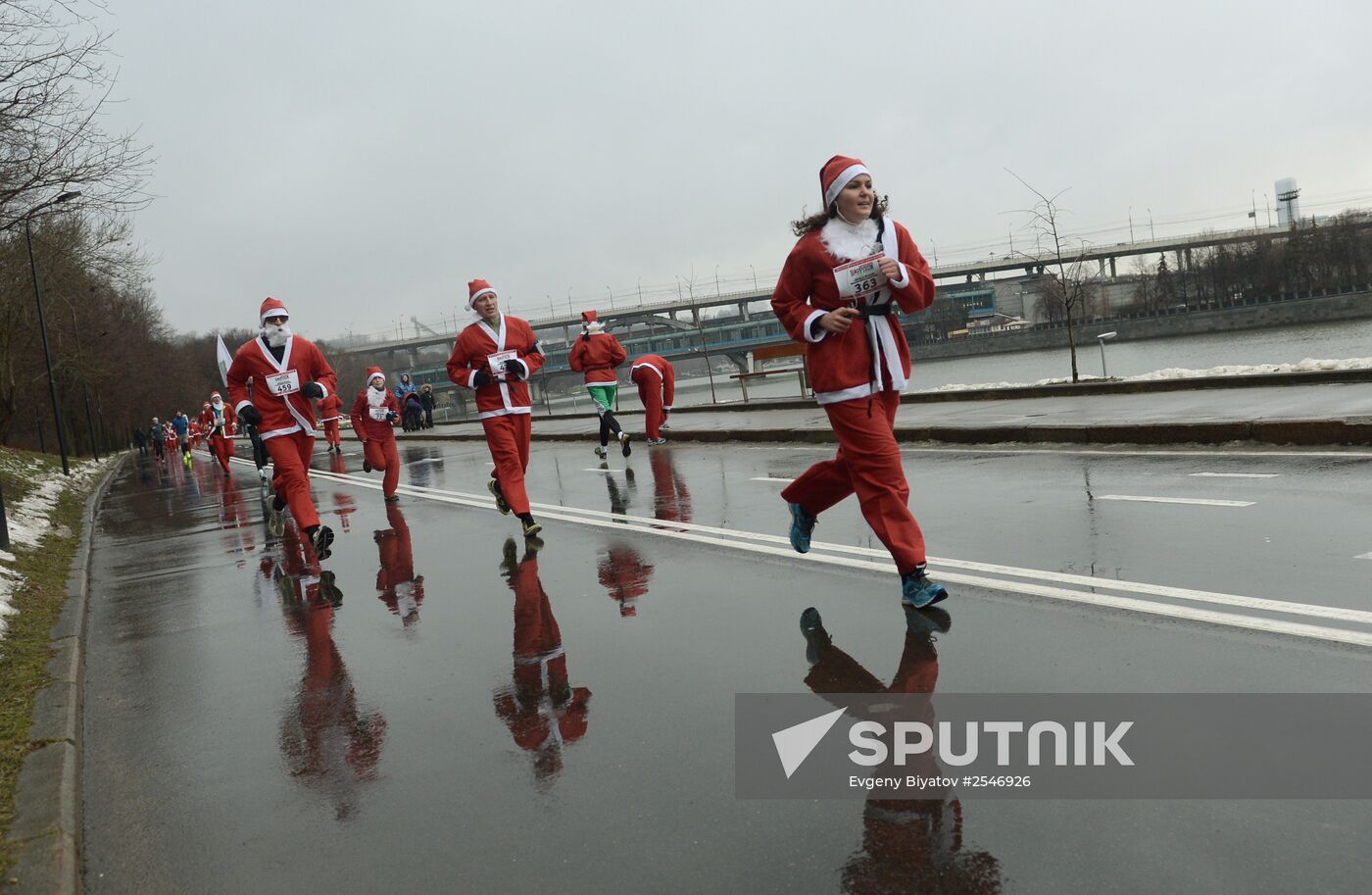 Santa Claus Happy Run in Moscow