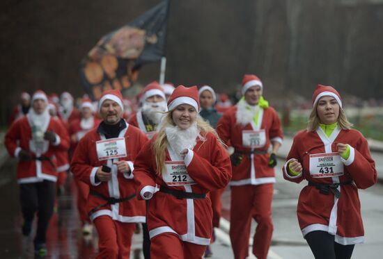 Santa Claus Happy Run in Moscow