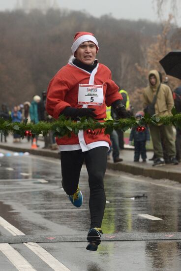 Santa Claus Happy Run in Moscow