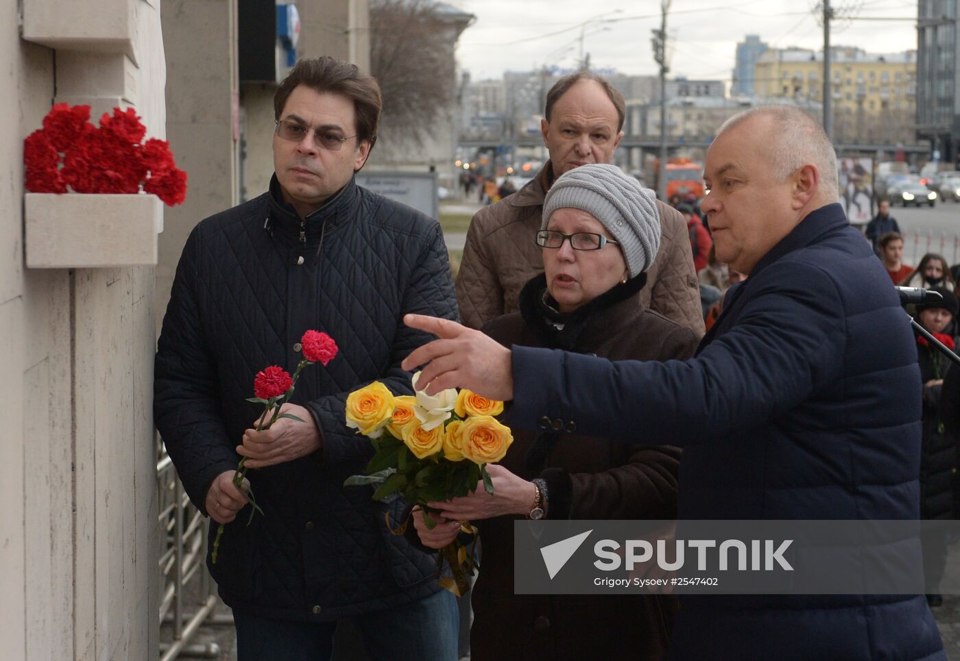 Memorial plaque for Andrei Stenin unveiled in Moscow