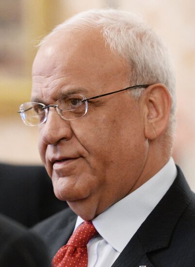 Russian Foreign Minister Sergei Lavrov meets with Palestinian National Administration’s Negotiator Sahib Oreikat