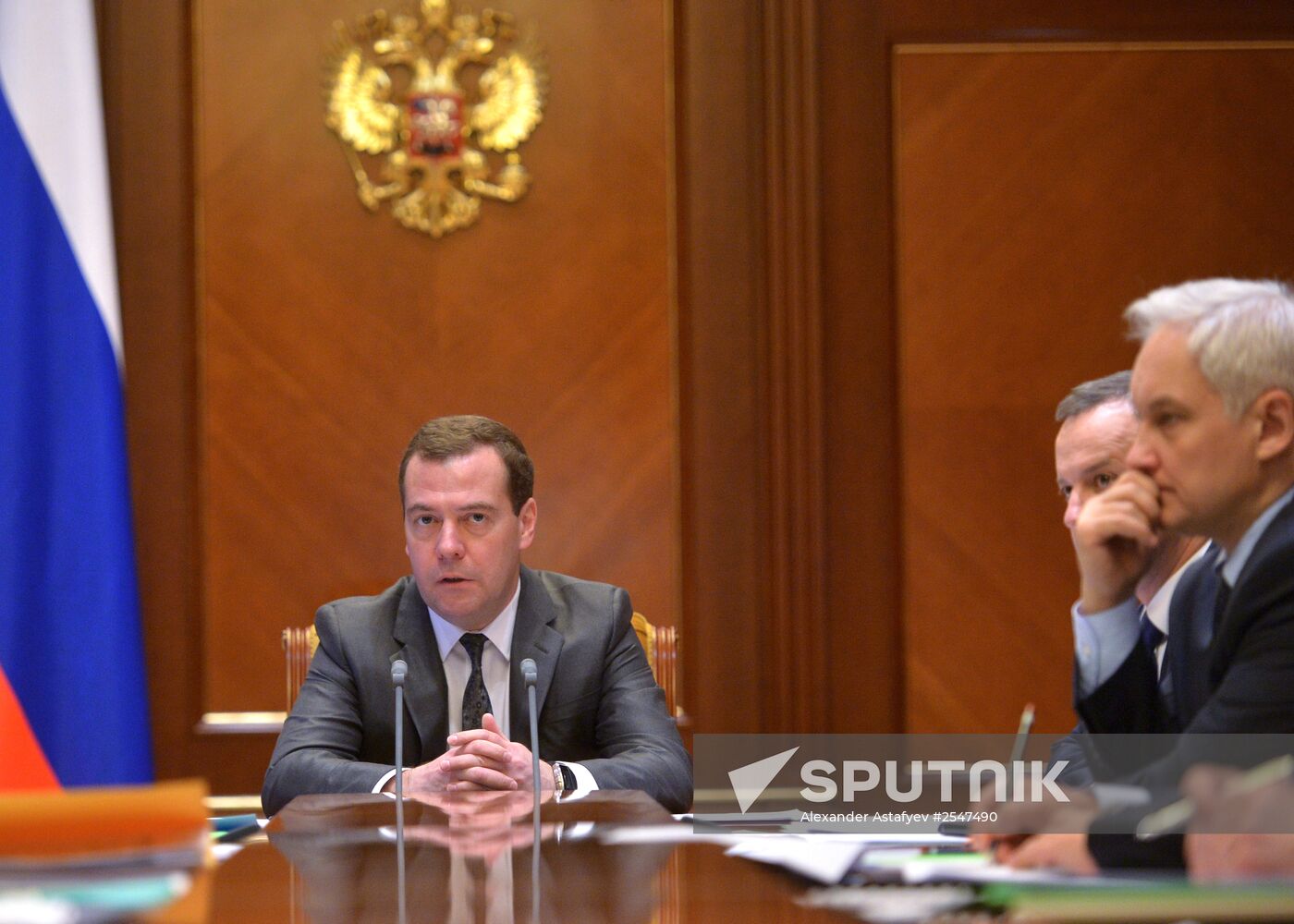 Dmitry Medvedev holds meeting on banking sector situation