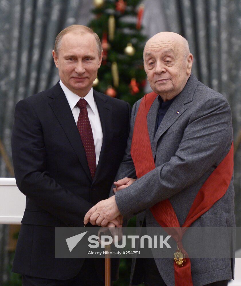 Vladimir Putin presents state awards in Kremlin