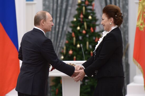 Vladimir Putin presents state awards in Kremlin