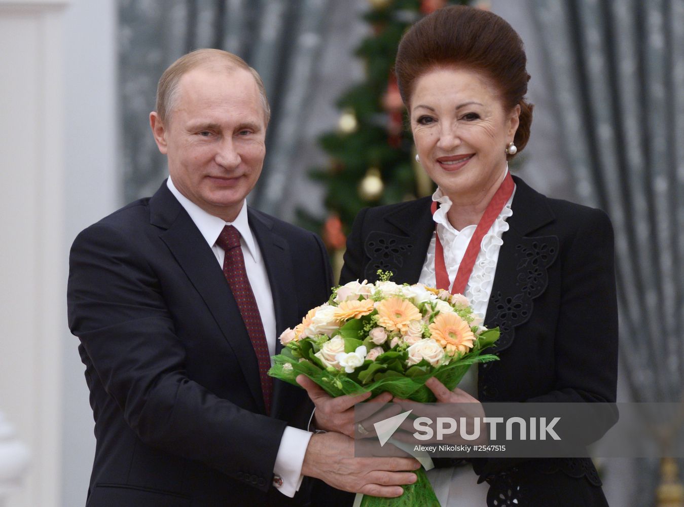 Vladimir Putin presents state awards in Kremlin