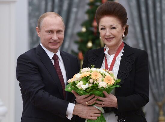 Vladimir Putin presents state awards in Kremlin