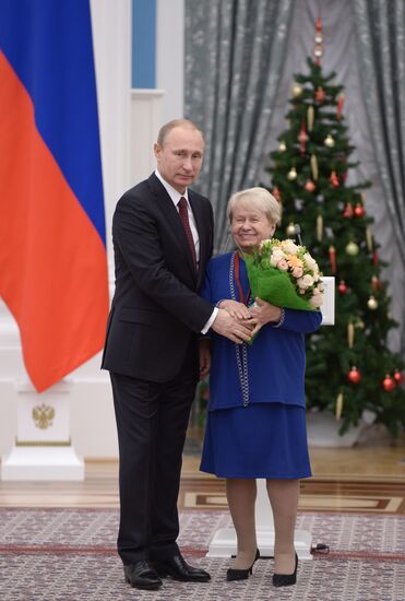 Vladimir Putin presents state awards in Kremlin
