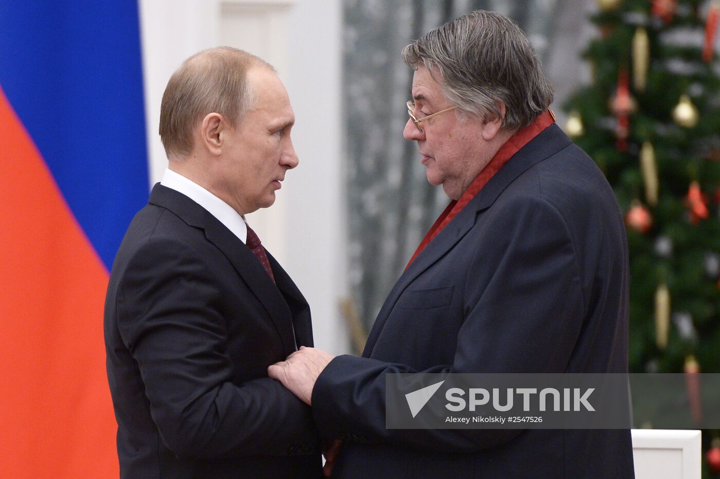 Vladimir Putin presents state awards in Kremlin