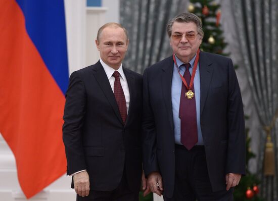 Vladimir Putin presents state awards in Kremlin