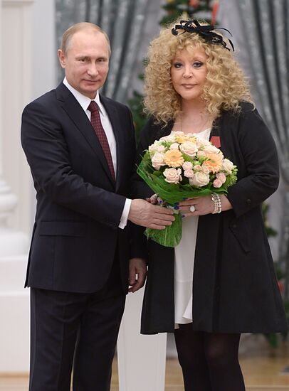 Vladimir Putin presents state awards in Kremlin