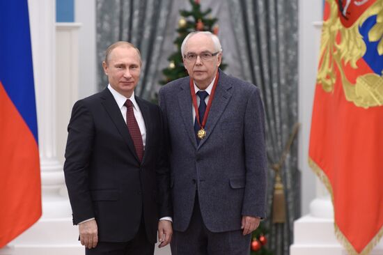 Vladimir Putin presents state awards in Kremlin