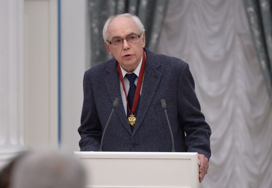 Vladimir Putin presents state awards in Kremlin