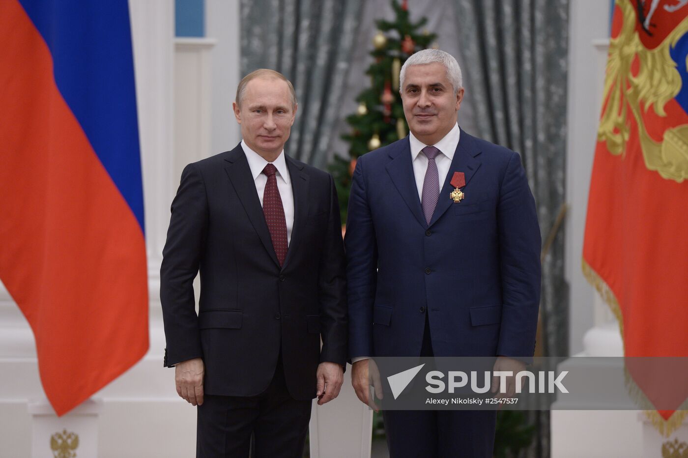 Vladimir Putin presents state awards in Kremlin