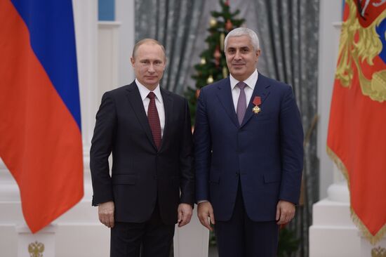 Vladimir Putin presents state awards in Kremlin