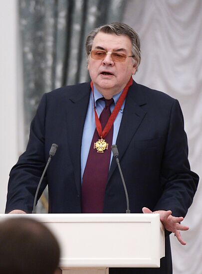 Vladimir Putin presents state awards in Kremlin