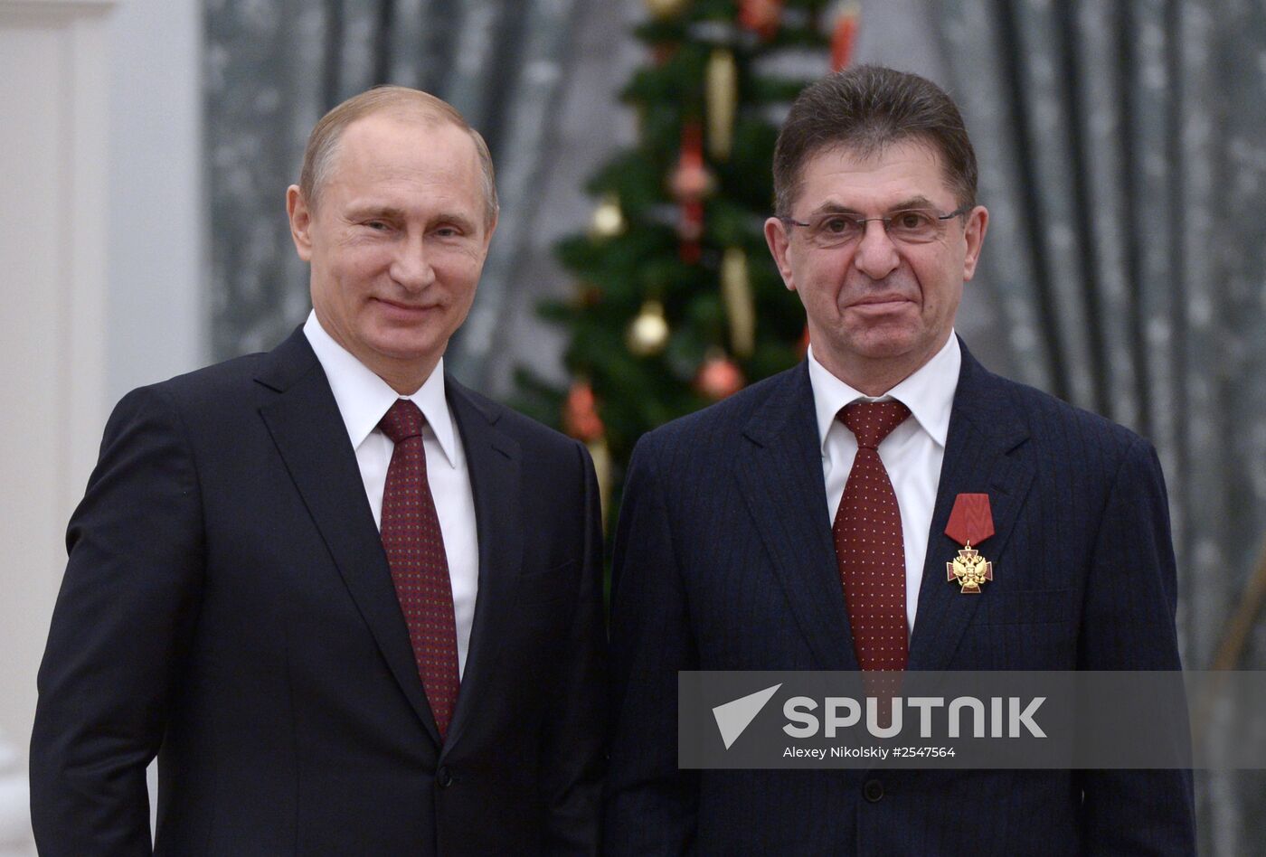 Vladimir Putin presents state awards in Kremlin