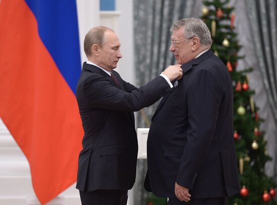 Vladimir Putin presents state awards in Kremlin