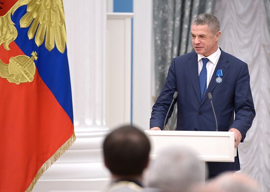 Vladimir Putin presents state awards in Kremlin