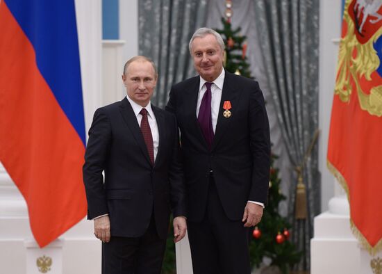 Vladimir Putin presents state awards in Kremlin