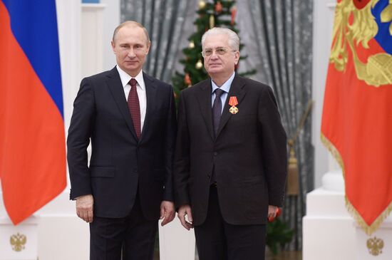 Vladimir Putin presents state awards in Kremlin