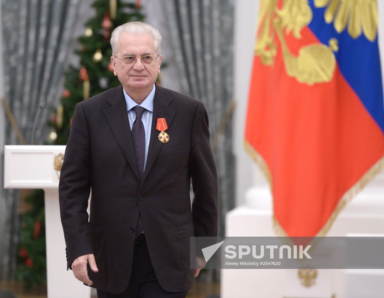 Vladimir Putin presents state awards in Kremlin