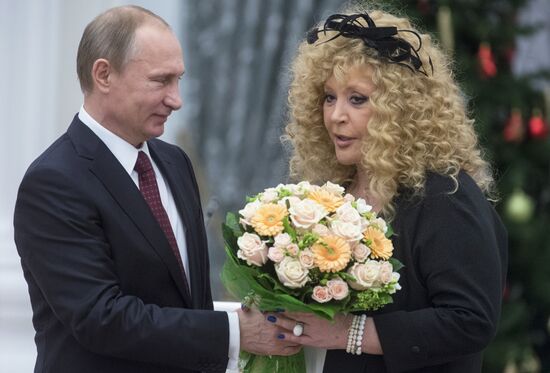 Vladimir Putin presents state awards in Kremlin