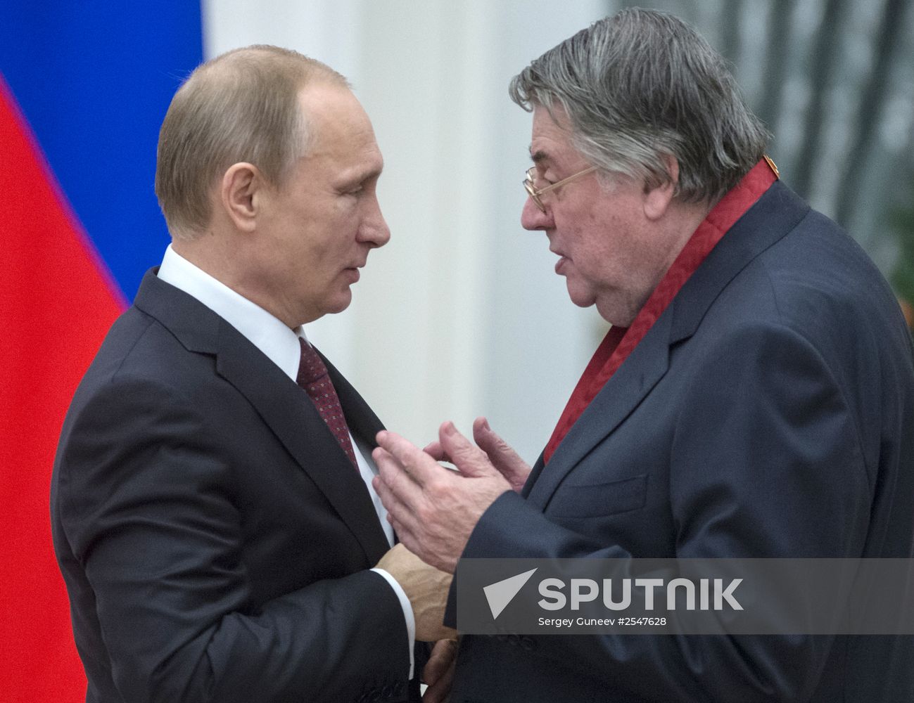 Vladimir Putin presents state awards in Kremlin