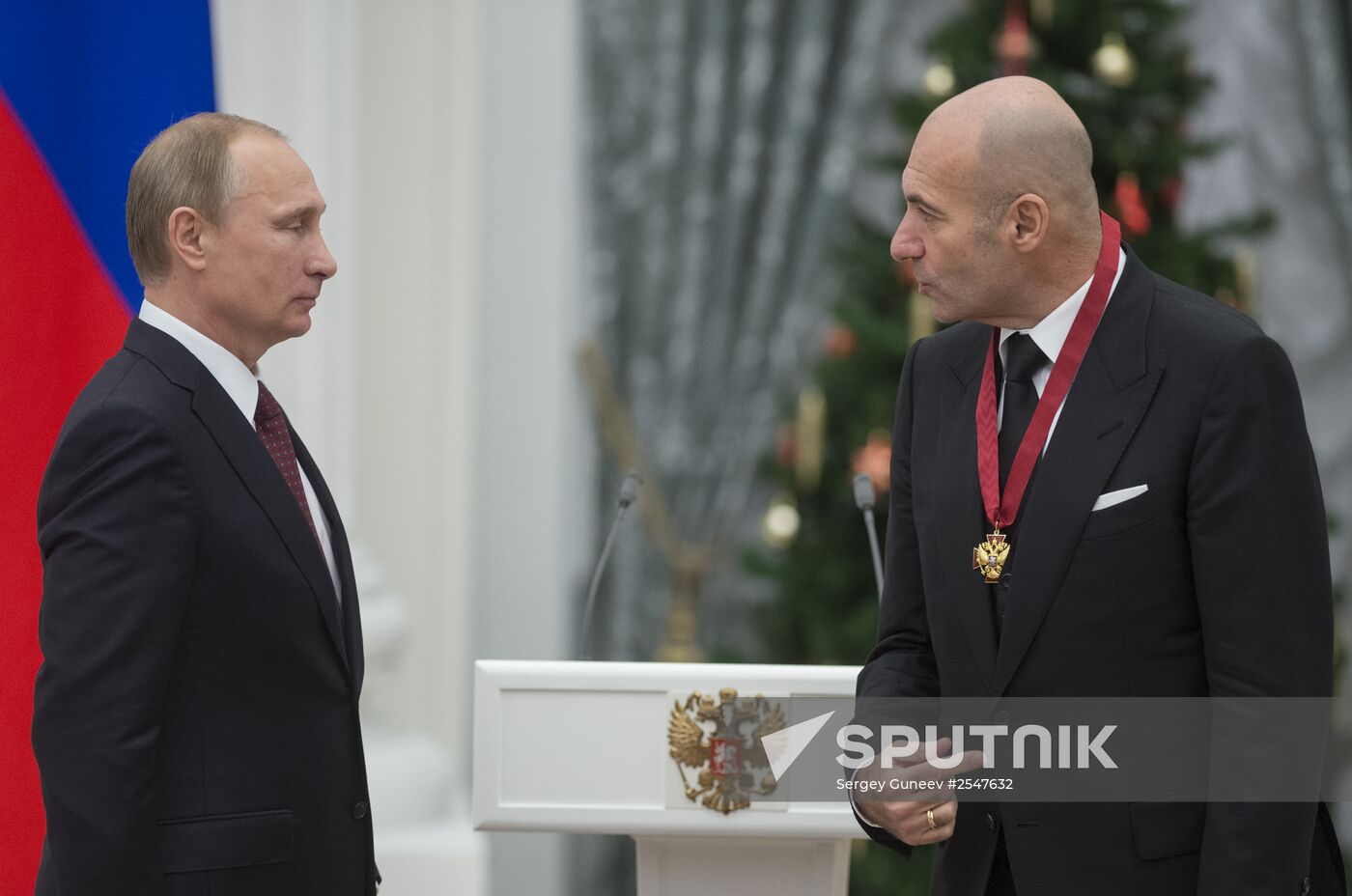 Vladimir Putin presents state awards in Kremlin