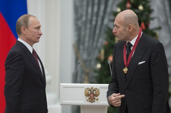 Vladimir Putin presents state awards in Kremlin