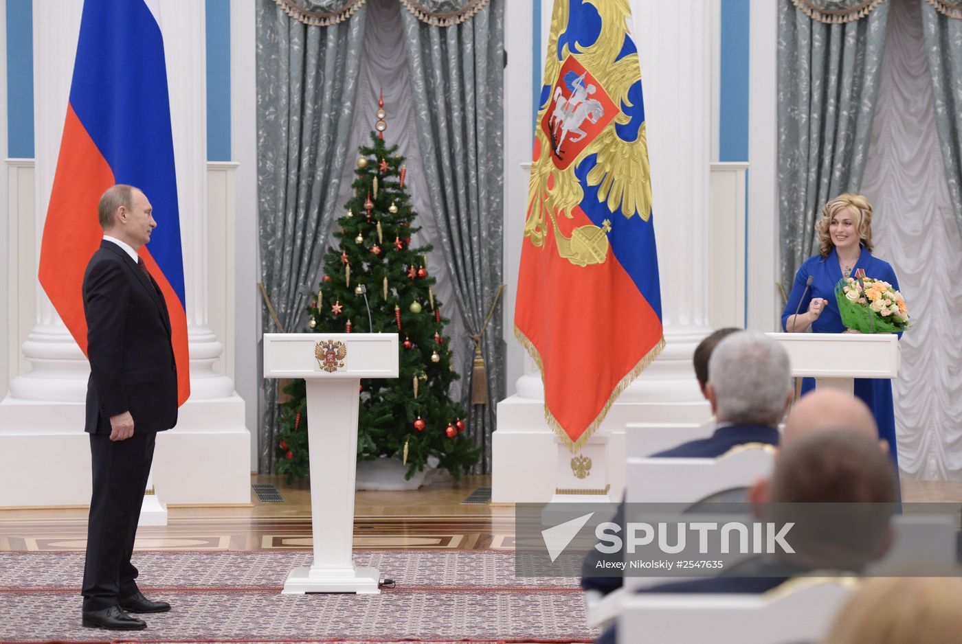 Vladimir Putin presents state awards in Kremlin