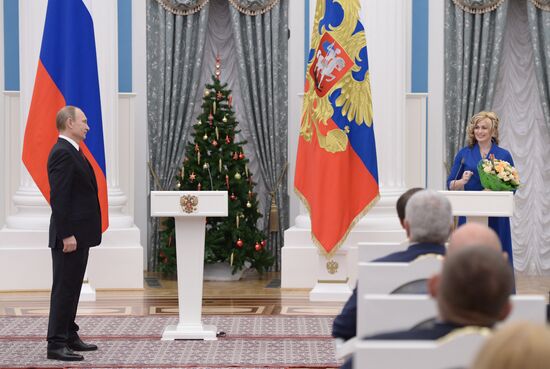 Vladimir Putin presents state awards in Kremlin