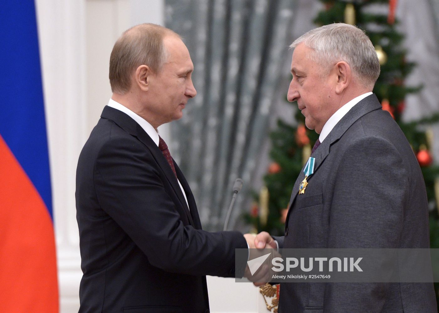 Vladimir Putin presents state awards in Kremlin