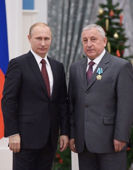 Vladimir Putin presents state awards in Kremlin