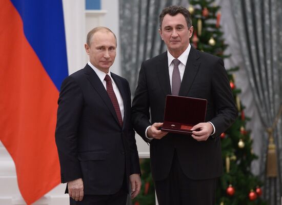 Vladimir Putin presents state awards in Kremlin