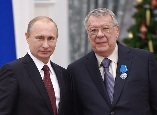 Vladimir Putin presents state awards in Kremlin