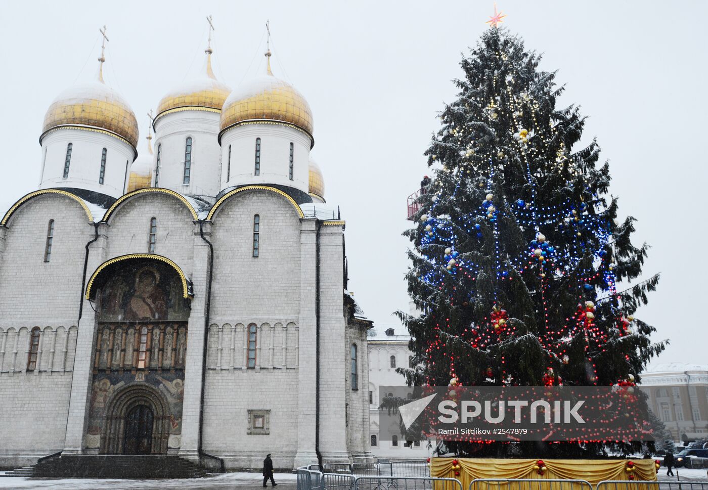 Christmas tree decoration in Moscow Kremlin's Cathedral Square