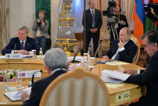 Vladimir Putin attends meetings of CSTO Collective Security Council and Supreme Eurasian Economic Council