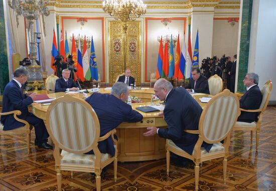 Vladimir Putin attends meetings of CSTO Collective Security Council and Supreme Eurasian Economic Council