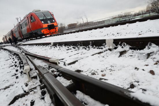 Reconstructing Moscow Railway's Small Ring