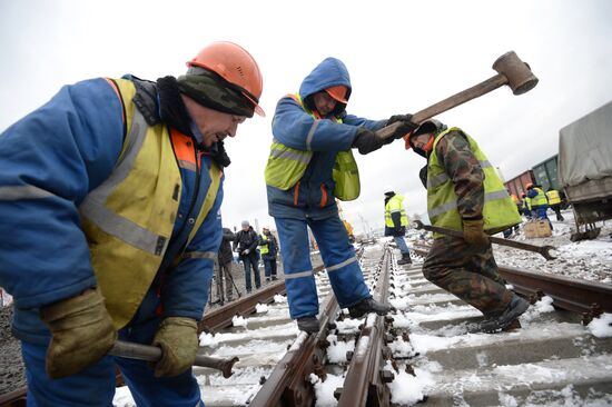 Reconstructing Moscow Railway's Small Ring