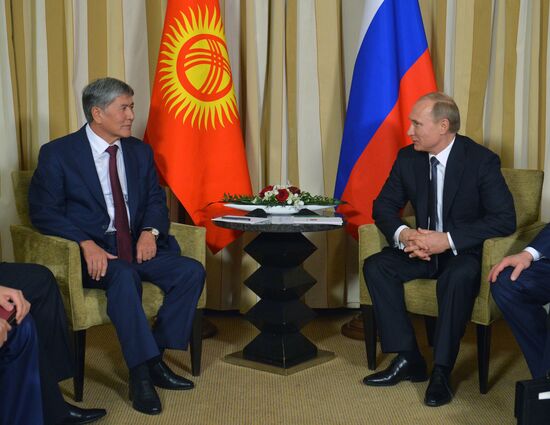 Vladimir Putin meets with Almazbek Atambayev