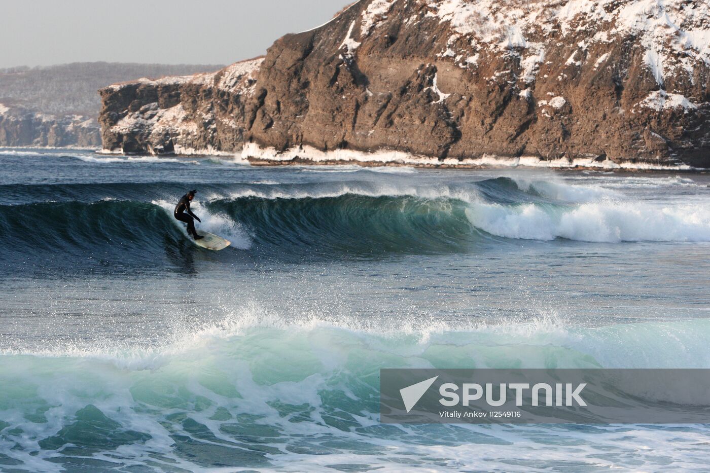 Winter surfing on Russky island