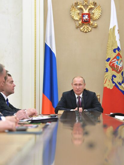 Vladimir Putin chairs Russian Security Council meeting