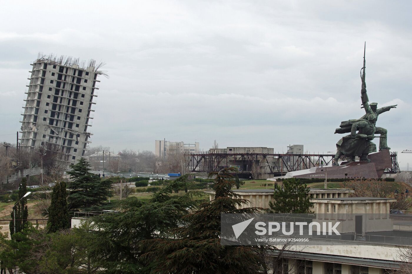 Illegally built building demolished in Sevastopol