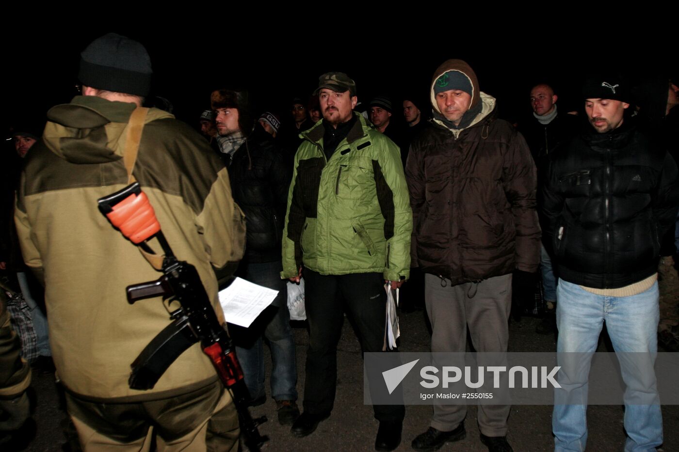 Prisoner exchange between people's militia and special forces in Donetsk suburb