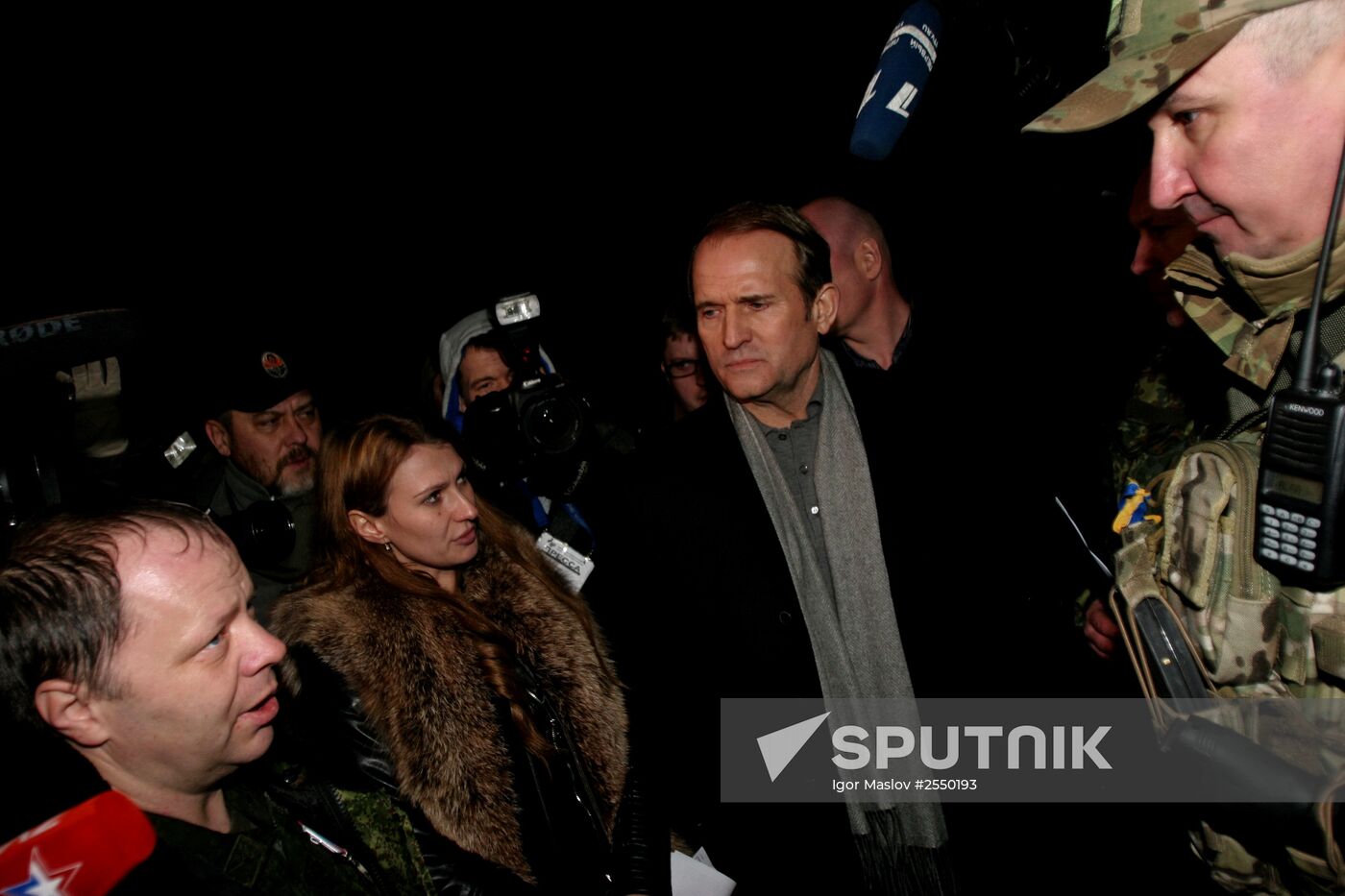 Prisoner exchange between people's militia and special forces in Donetsk suburb