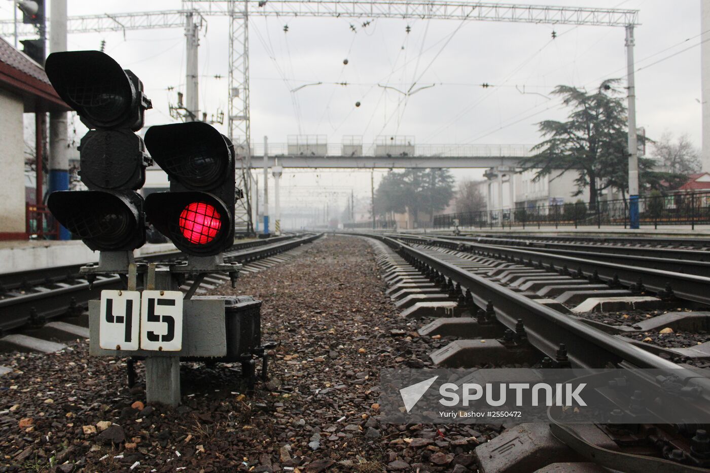 Ukraine suspends passenger train connection with Crimea